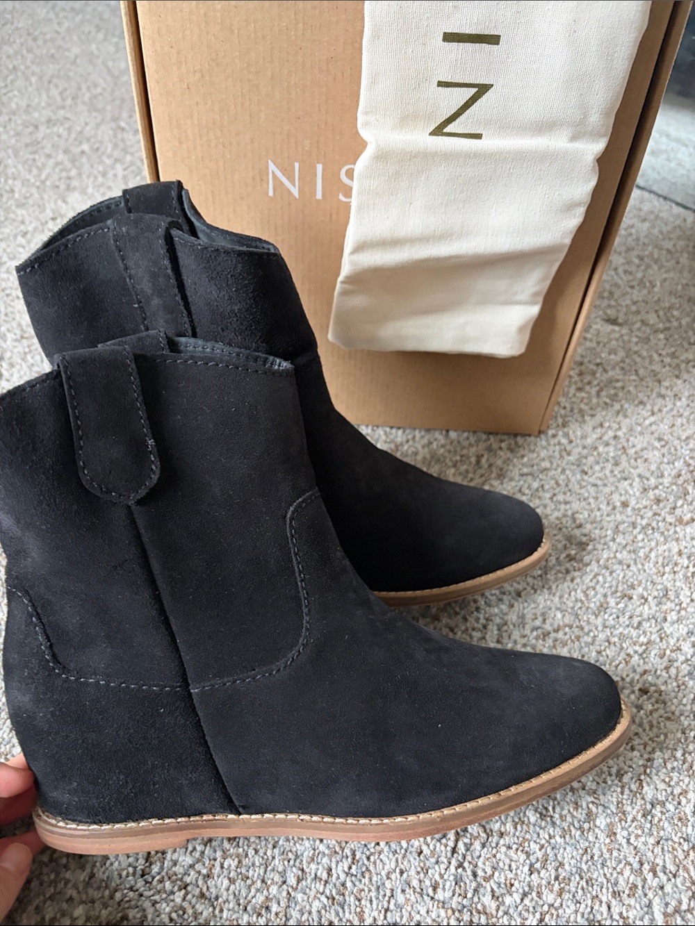 Nisolo Women’s Amaya Bootie black suede BRAND NEW IN BOX size 8
